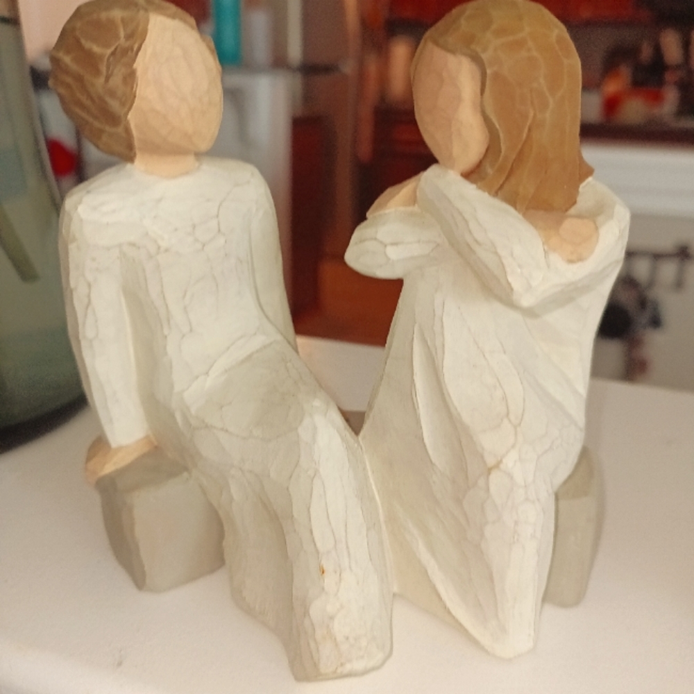 Demdaco Statue: Heart and Soul Sisters Statue